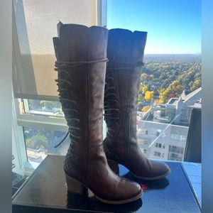 Freebird Carver Tan 10